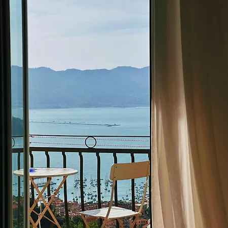 Vista Mare Serra, * Lerici
