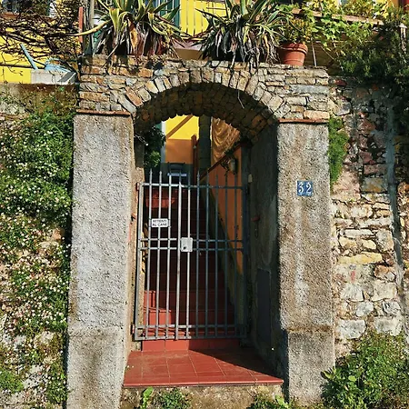 Vista Mare Serra, *