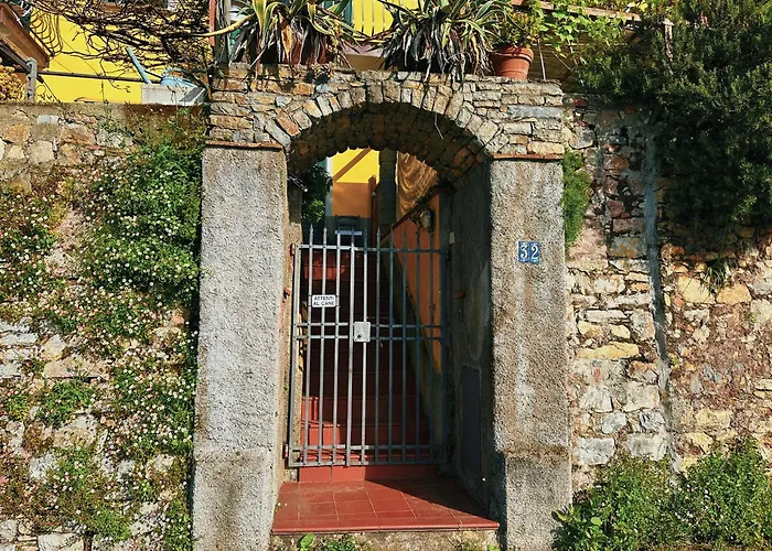 Vista Mare Serra, *